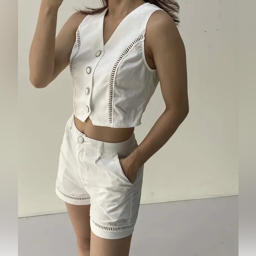 Unbranded Two piece White Women's Shorts and vest set size large